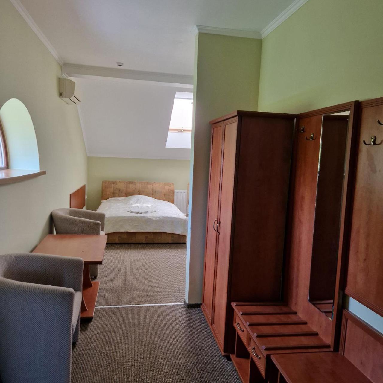 Hotel Helikon Yanoshi ภายนอก รูปภาพ