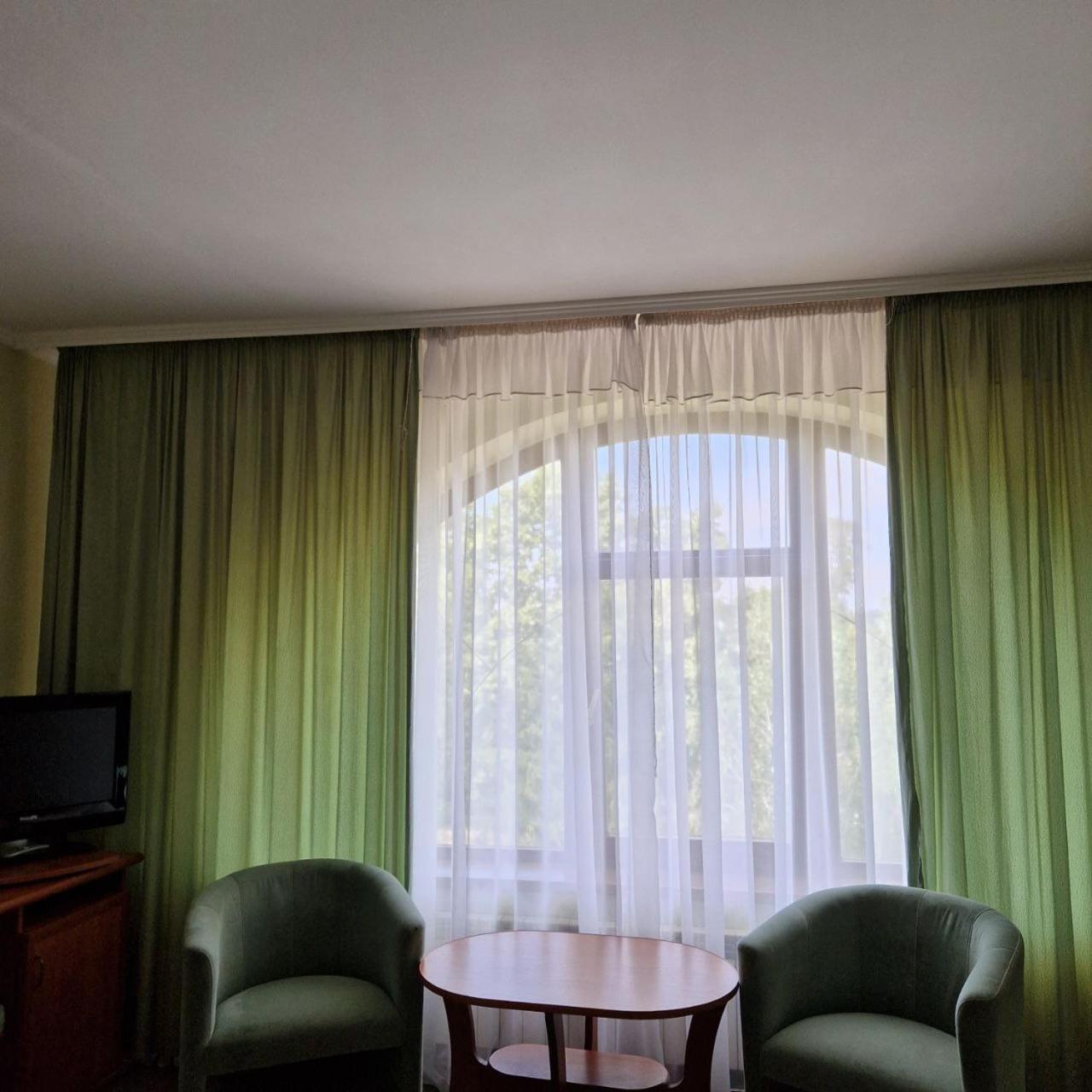 Hotel Helikon Yanoshi ภายนอก รูปภาพ