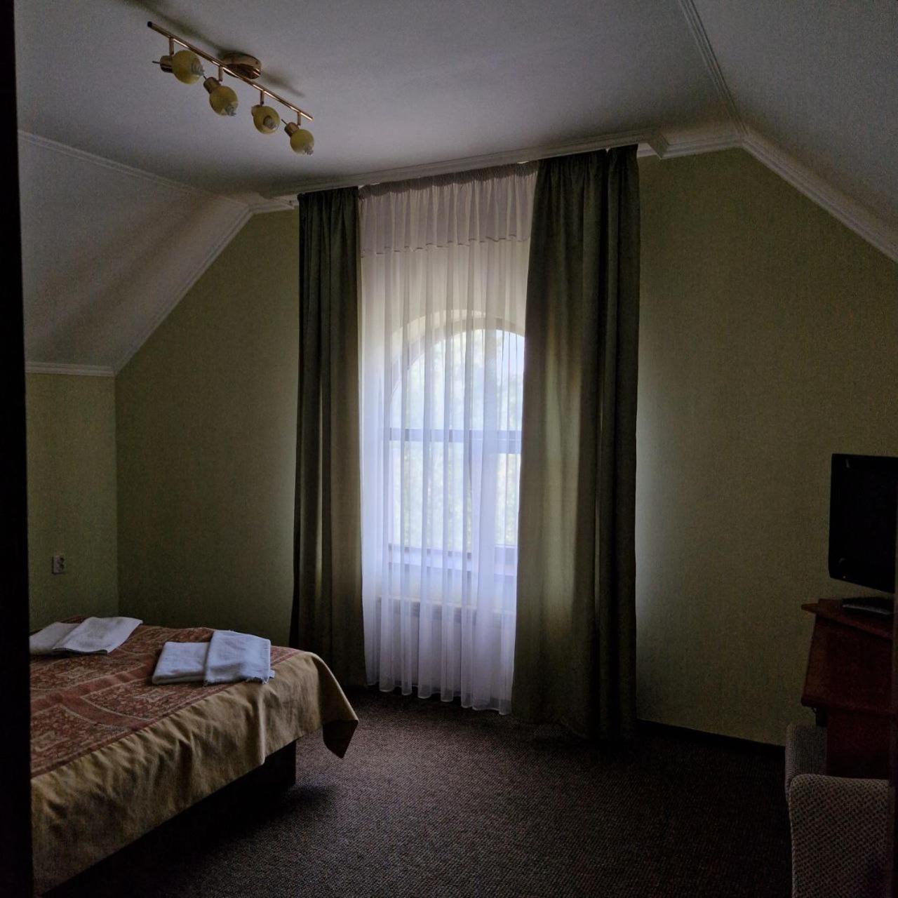 Hotel Helikon Yanoshi ภายนอก รูปภาพ