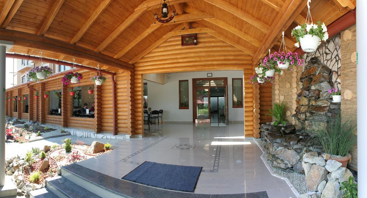 Hotel Helikon Yanoshi ภายนอก รูปภาพ