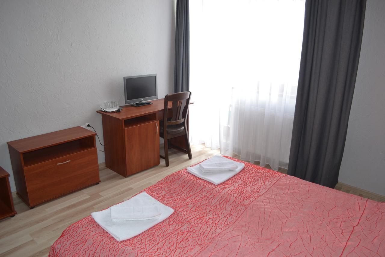 Hotel Helikon Yanoshi ภายนอก รูปภาพ