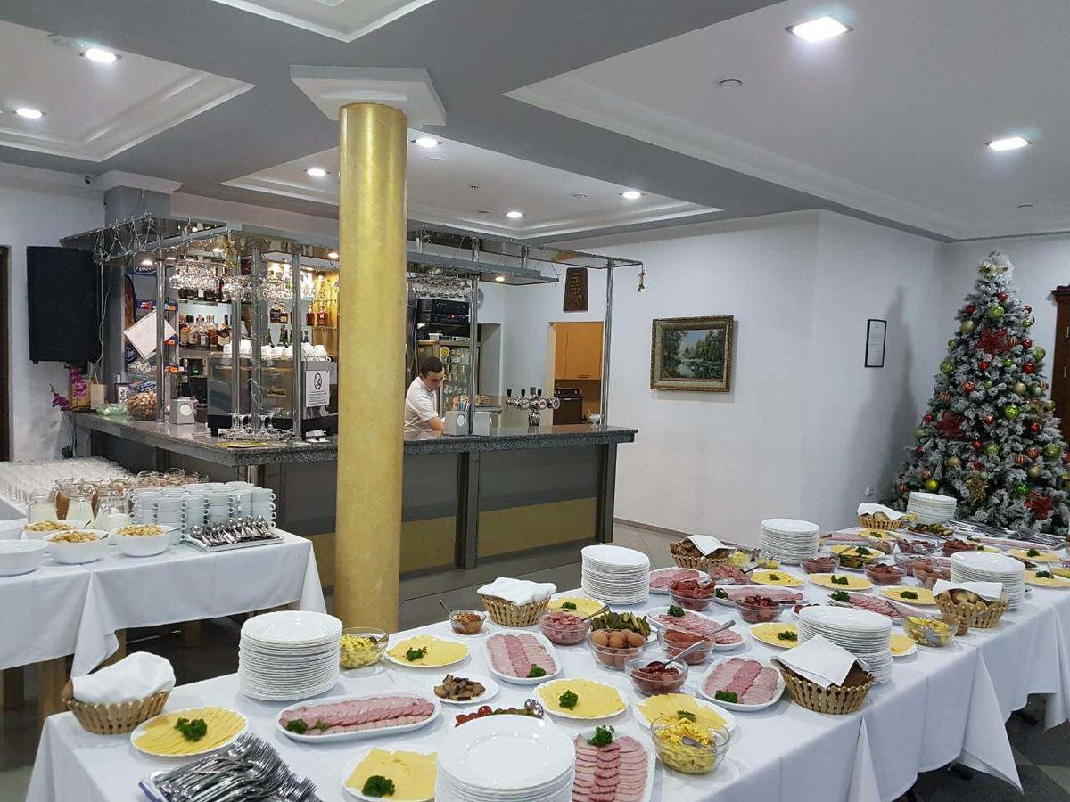Hotel Helikon Yanoshi ภายนอก รูปภาพ