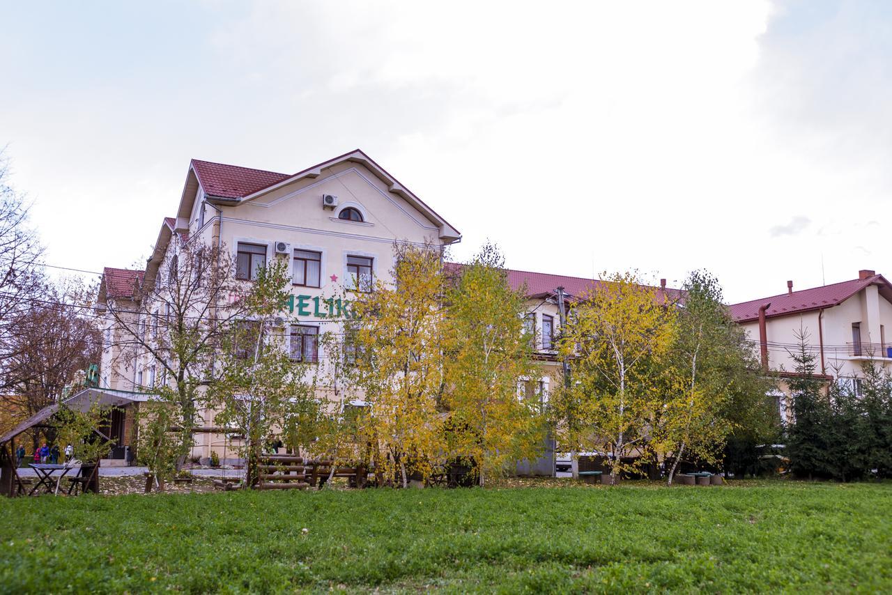 Hotel Helikon Yanoshi ภายนอก รูปภาพ